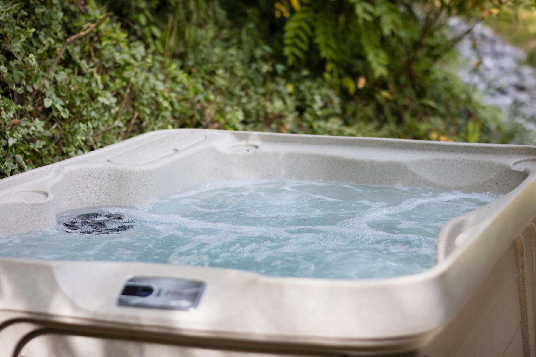 Bear Clubhouse Hot Tub, 1Mile From The Parkway, 900 In Free Tickets! Villa Pigeon Forge Eksteriør billede