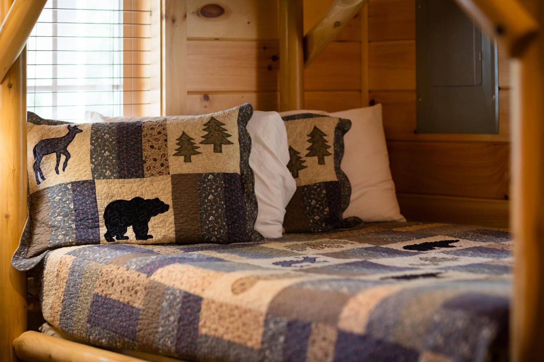 Bear Clubhouse Hot Tub, 1Mile From The Parkway, 900 In Free Tickets! Villa Pigeon Forge Eksteriør billede