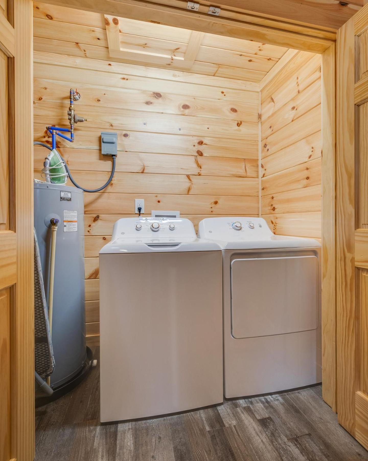 Bear Clubhouse Hot Tub, 1Mile From The Parkway, 900 In Free Tickets! Villa Pigeon Forge Eksteriør billede