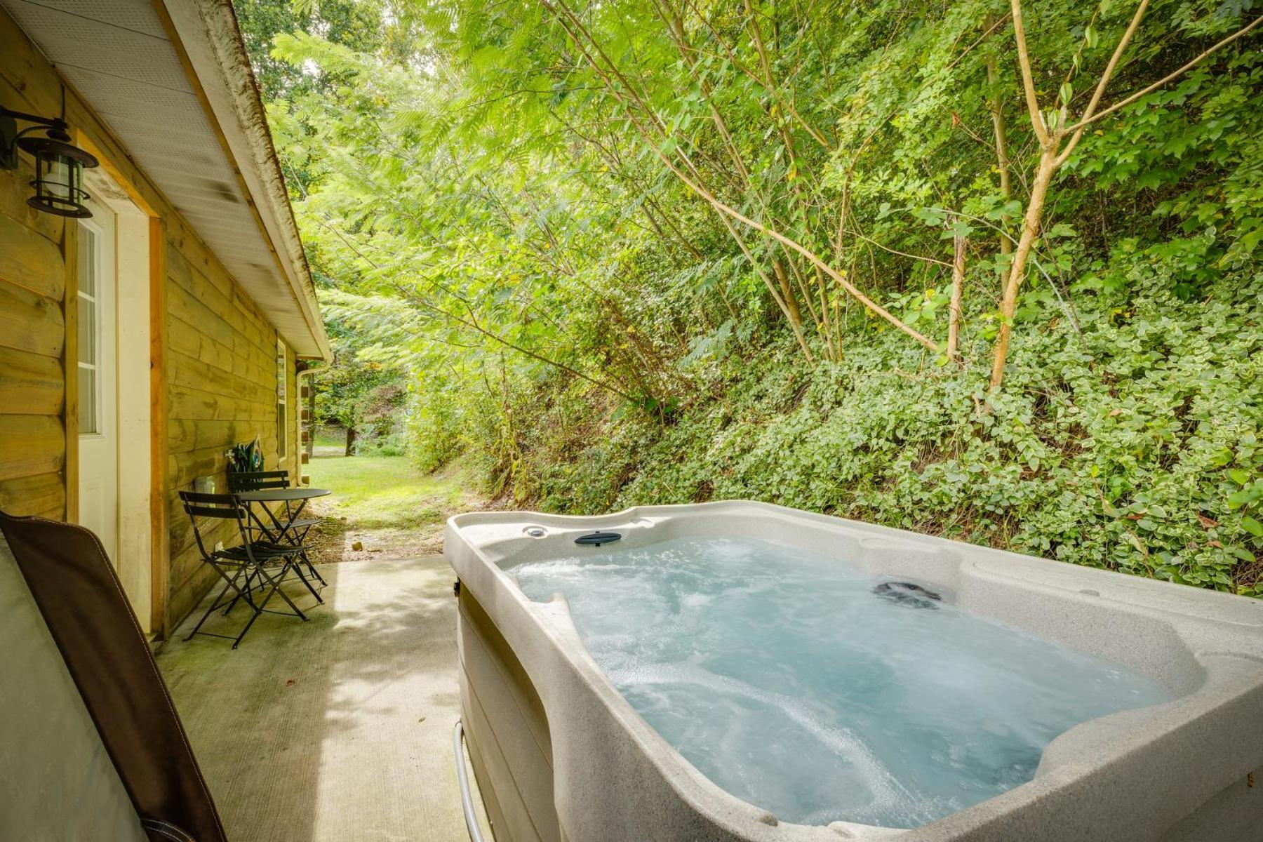 Bear Clubhouse Hot Tub, 1Mile From The Parkway, 900 In Free Tickets! Villa Pigeon Forge Eksteriør billede