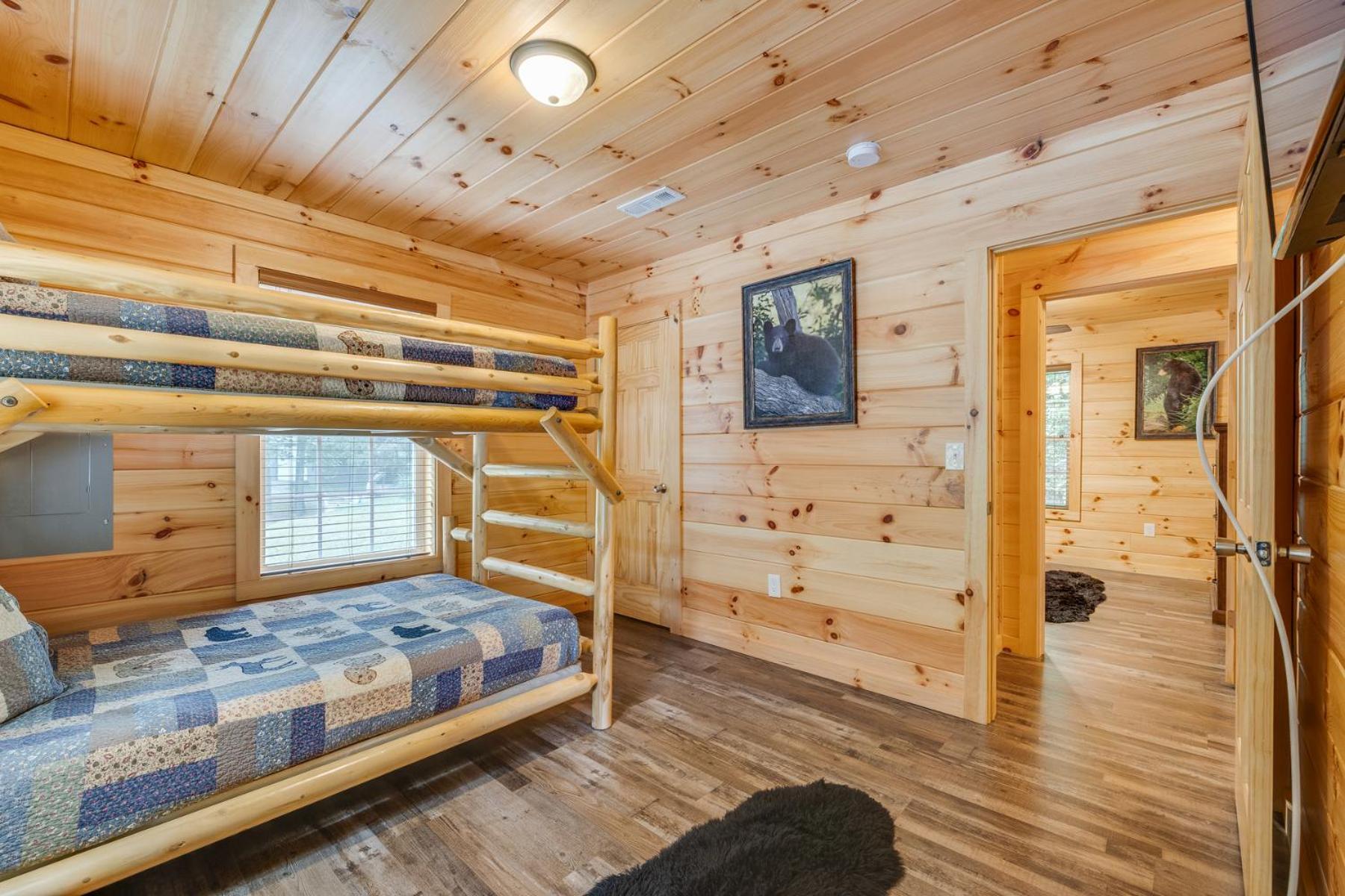 Bear Clubhouse Hot Tub, 1Mile From The Parkway, 900 In Free Tickets! Villa Pigeon Forge Eksteriør billede