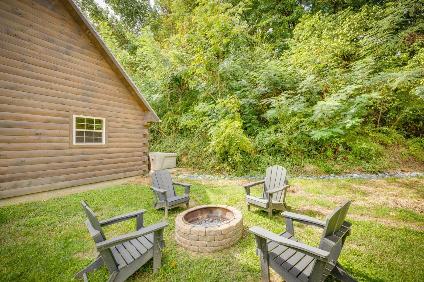 Bear Clubhouse Hot Tub, 1Mile From The Parkway, 900 In Free Tickets! Villa Pigeon Forge Eksteriør billede